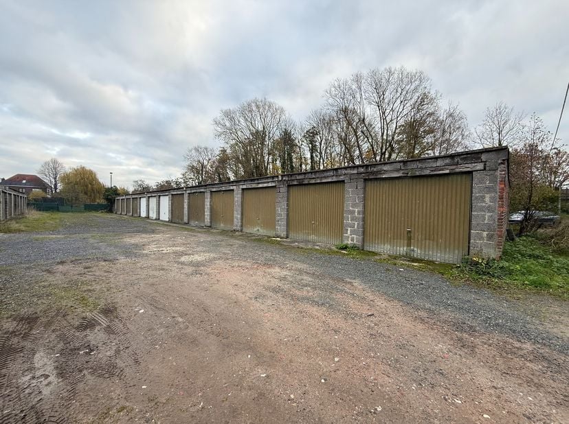 Garage à vendre
                    à 2800 Mechelen