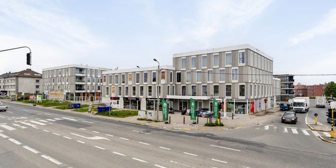 Bedrijfsvastgoed te koop in Bergensesteenweg 106, 1600 Sint-Pieters-Leeuw