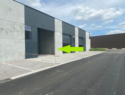                                         Entrepôt à louer à Pittem, € 795
