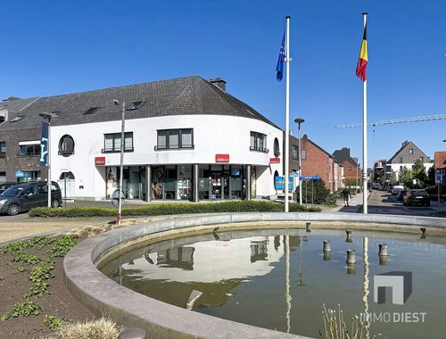                                         Bureaux à louer à Tessenderlo, € 2.900
