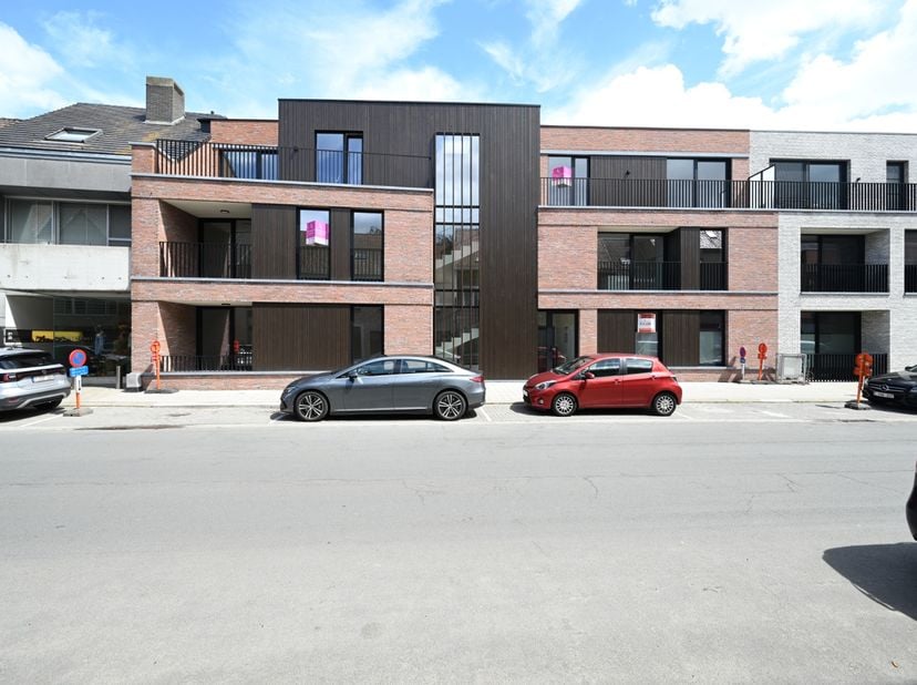 Appartement te koop
                    in 8850 Ardooie