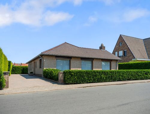                                         Maison à vendre à Moen, € 335.000
