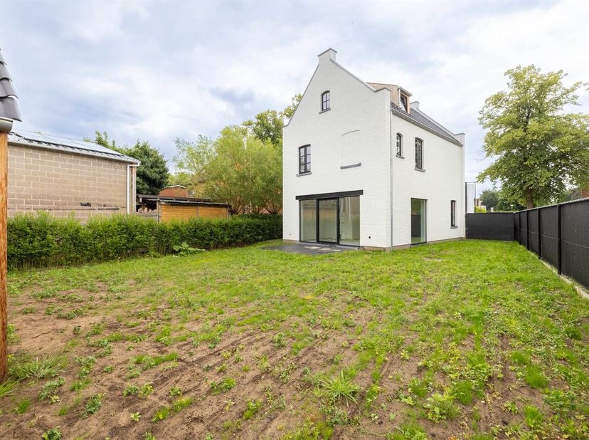 Opendeurdag ter plaatse op 17/06 tussen 16u45 en 17u45<br />
6 % BTW mogelijk onder voorwaarden! Reeds 70% verkocht <br />
Kom de modelwoning bezoeken