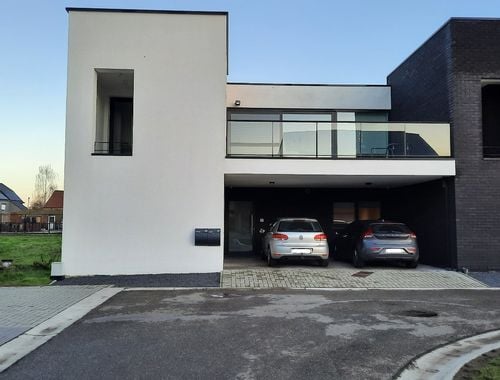                                         Appartement te huur in Maaseik, € 930

