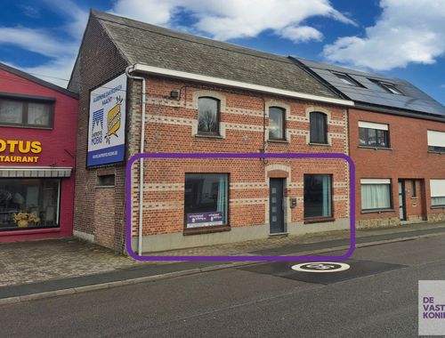                                         Bureaux à louer à Rotselaar, € 945
