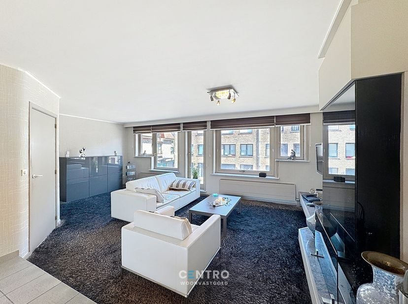 Ruime, energiezuinige gezinswoning met garage, ZUIDgerichte tuin en dakterras in een rustige woonstraat te Blankenberge!<br />
<br />
Op zoek naar een