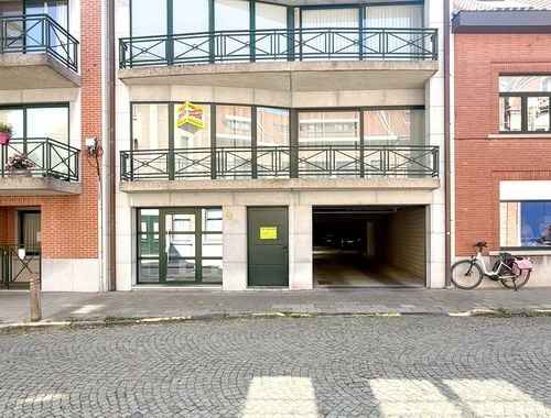                                         Place de stationnement à louer à Beveren-Waas, € 70
