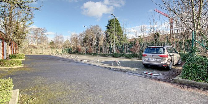 Garage te koop in 7700 Moeskroen