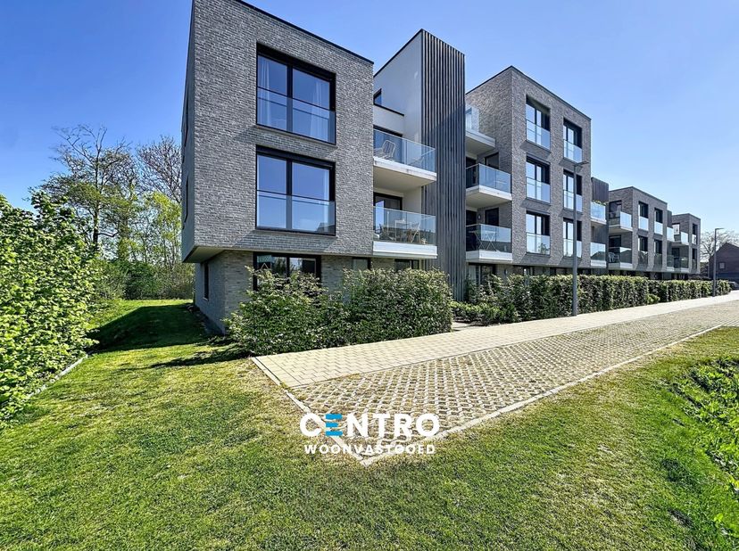 Appartement à vendre
                    à 8000 Sint-Pieters