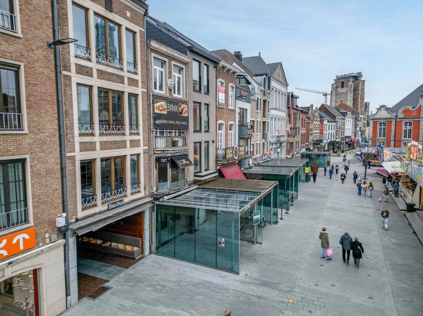 Unieke horecakans op de Grote Markt van Sint-Truiden<br />
Droom je ervan je eigen café uit te baten op een absolute A-locatie? Dan is dit hét moment.