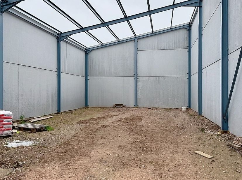 Bien professionnel à vendre
                    à 8800 Roeselare