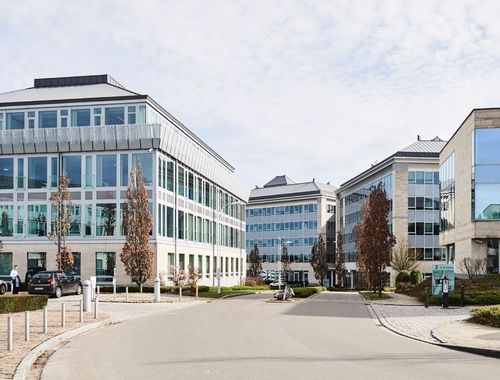                                         Espace de bureaux à louer à Braine-l'Alleud, € 16.266
