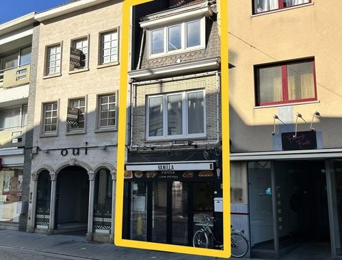                                         Kantoor met woning te huur in Sint-Truiden, € 1.200
