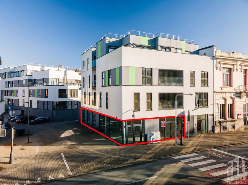 Idéalement située au cœur du quartier résidentiel « Les Jardins de la Pasture » qui comprendra à terme près de 250 logements, l’Agence Leclercq vous p
