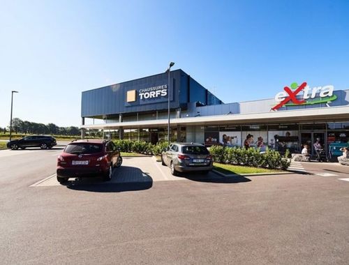                                         Bâtiment d’entreprise à louer à Libramont, € 8.993,33
