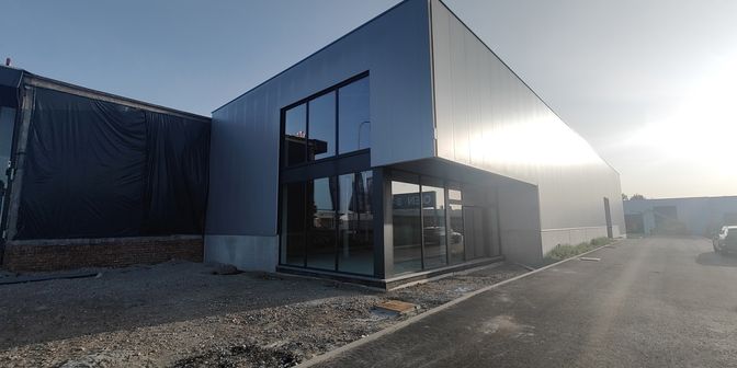 Bedrijfsvastgoed te huur in Boomsesteenweg 947, 2610 Wilrijk