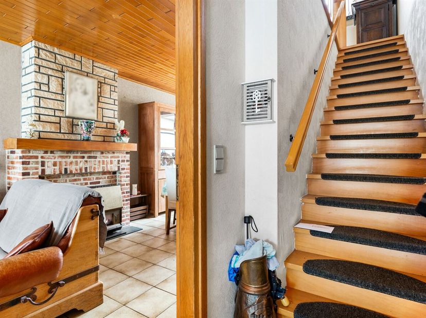 Woning met 2 slaapkamers &amp; af te werken zolder<br />
Nabij het centrum van Boom bevindt zich deze woning met een praktische indeling en uitbreidingsmo