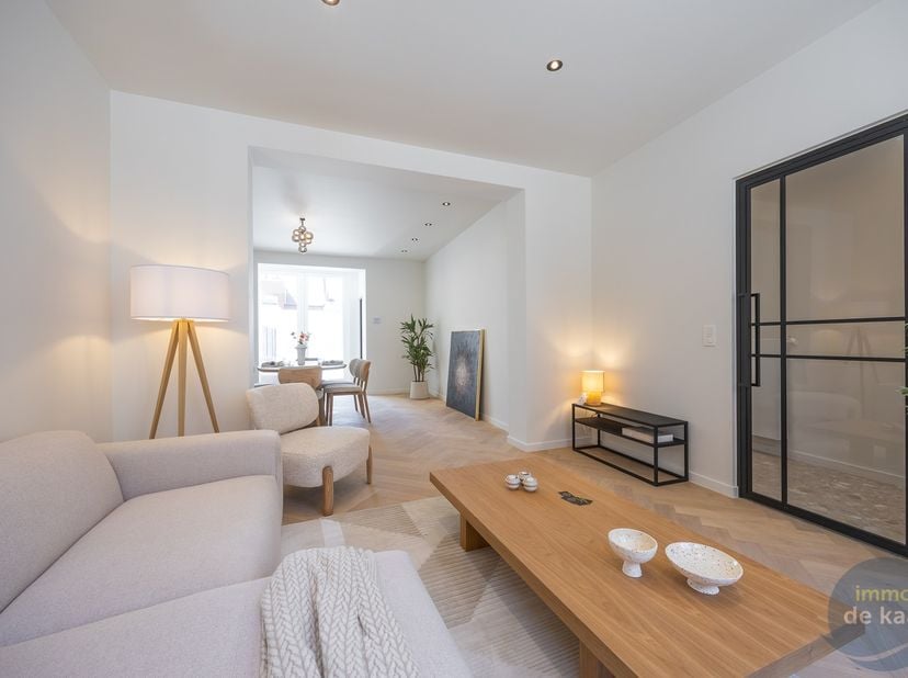 Luxe gezinswoning met 5 slaapkamers, 2 badkamers en gezellige stadstuin te Nieuwpoort. In het historische hart van Nieuwpoort-Stad, op wandelafstand v