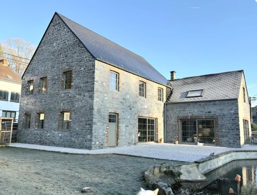                                         Uitzonderlijke woning te koop in Walcourt, € 595.000
