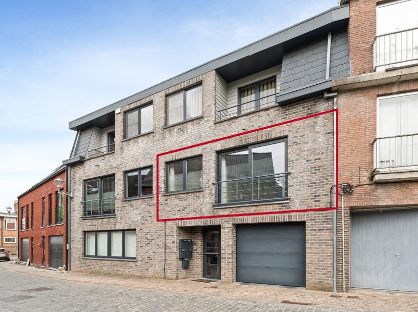 [[ CE BIEN PARTICIPE À LA JOURNÉE MAISONS OUVERTES ERA LE 13/6 DE 11:00 À 12:00 ]] Situé dans le centre calme et agréable dAaigem, vous découvrirez ce