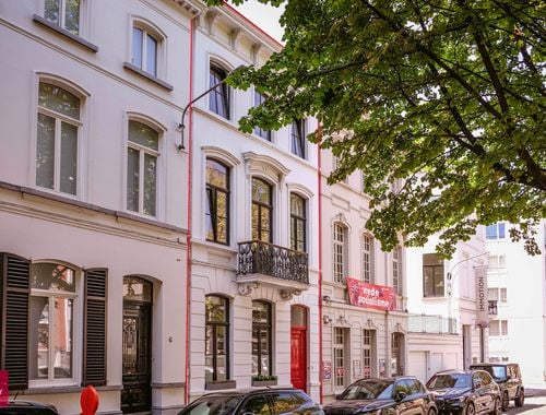                                         Woning te huur in Kortrijk, € 1.650
