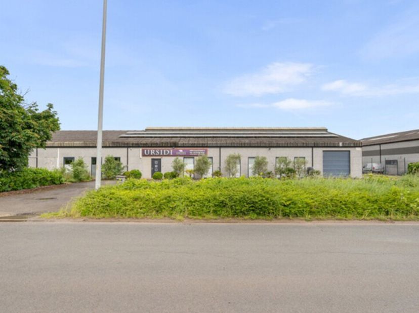 Bien professionnel à vendre
                    à 9280 Lebbeke