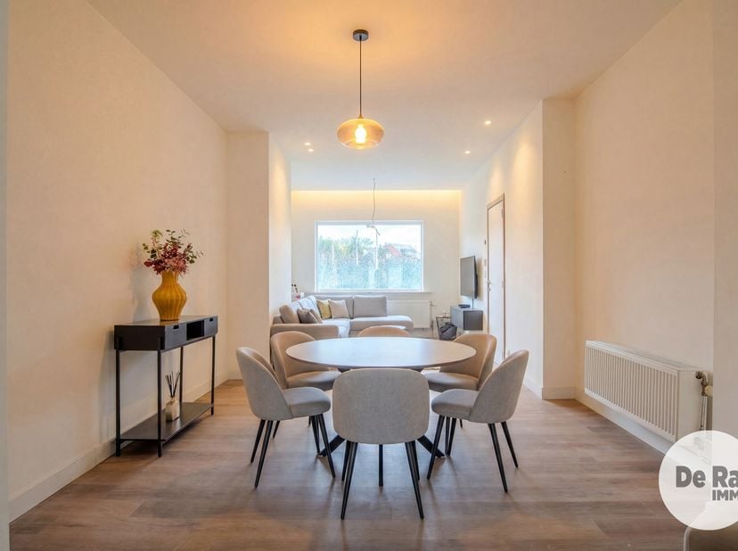 Huis te koop in Petrus van Nuffelstraat 74,
                    9300 Aalst