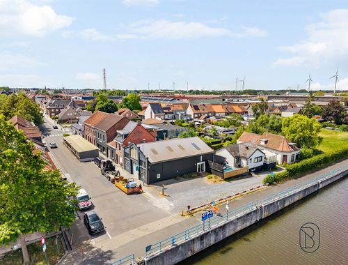                                         Magazijn met bureel te koop in Zwevegem, € 215.000
