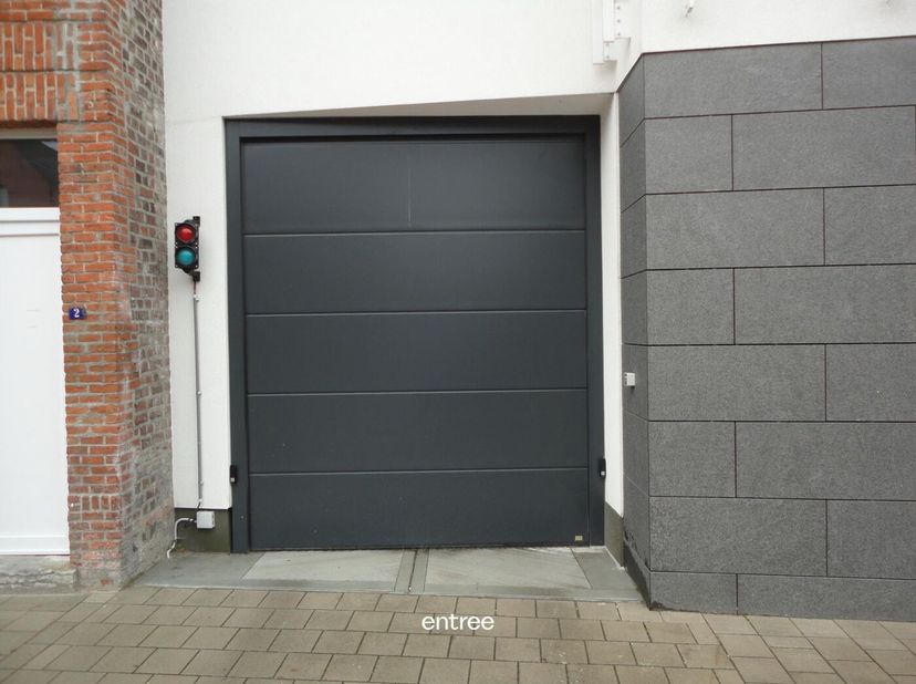 Ondergrondse staanplaats in het centrum van Zwijnaarde in de residentie Aline.<br />
Bel voor meer inlichtingen naar 09/220.75.75