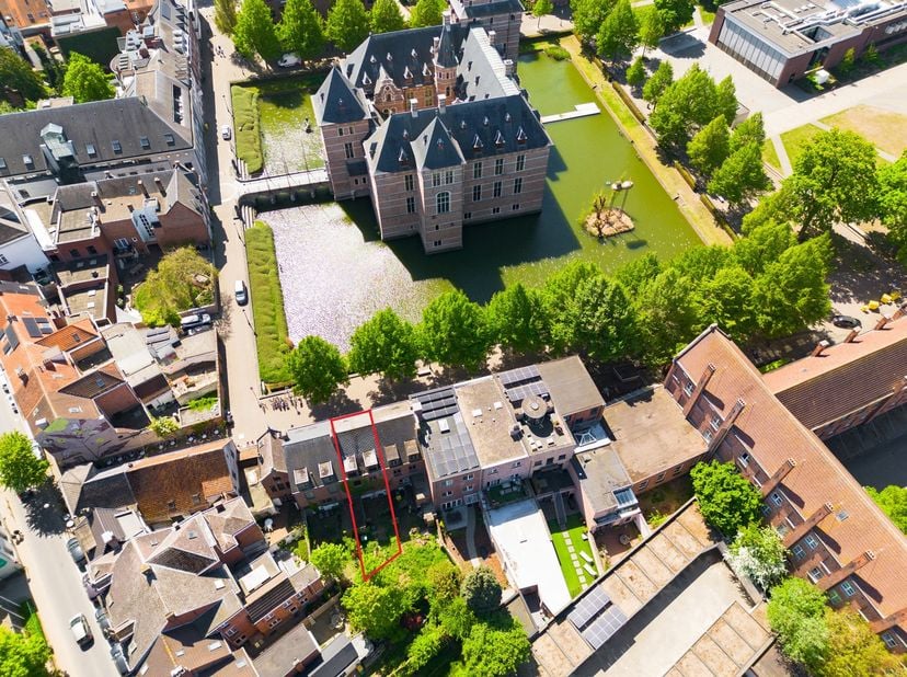 Huis te koop in Kasteelplein 26,
                    2300 Turnhout