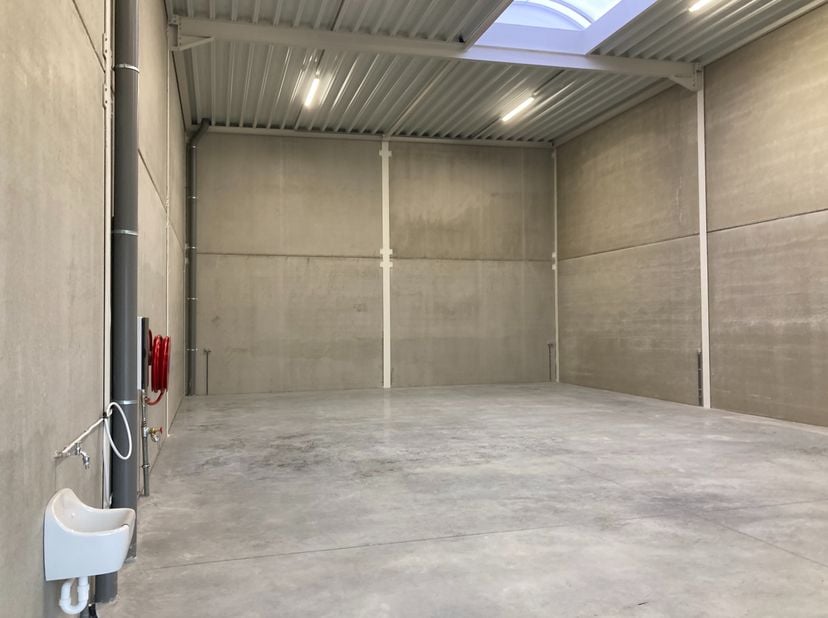 Bien professionnel à louer
                    à 3500 Hasselt