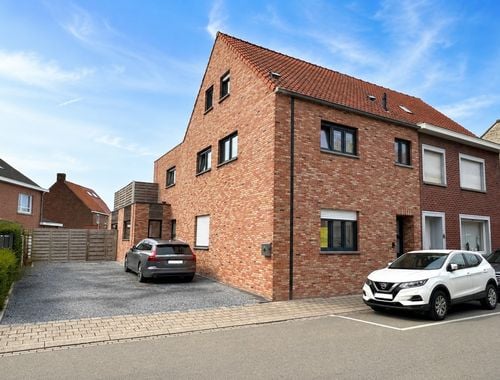                                         Appartement à louer à Meulebeke, € 785
