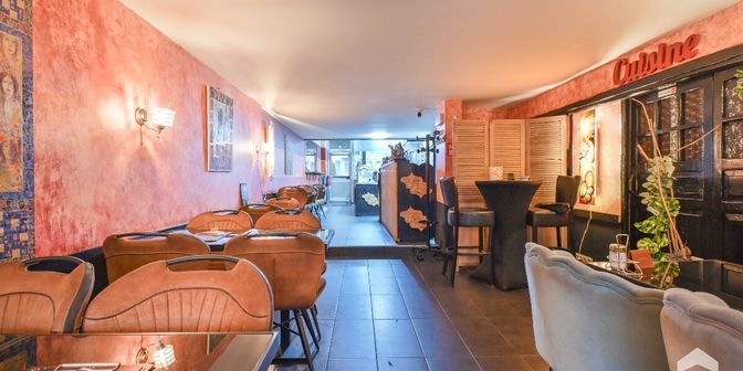 Bien professionnel à vendre à Place Marie-José 4, 1050 Ixelles