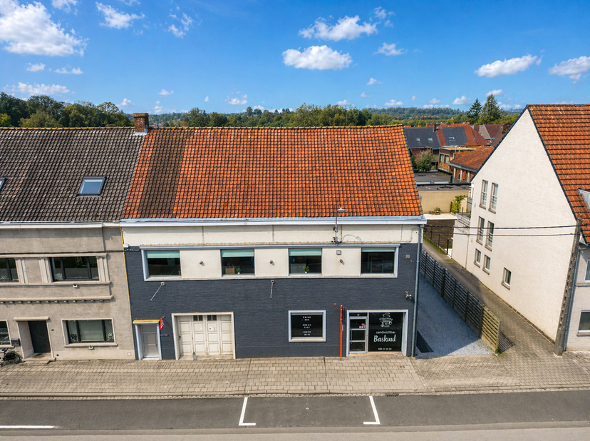 Bien professionnel à vendre
                    à 8510 Marke