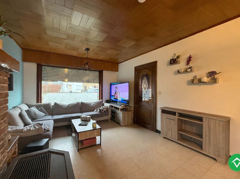 Deze ruime woning is gelegen op een uiterst centrale ligging in één rustige wijk, dit kortbij het centrum, Bosmolens, autosnelweg, winkels en scholen!