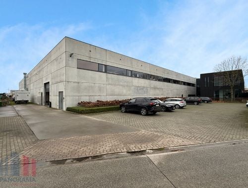                                         Bedrijfsgebouw te huur in Evergem, € 10.500
