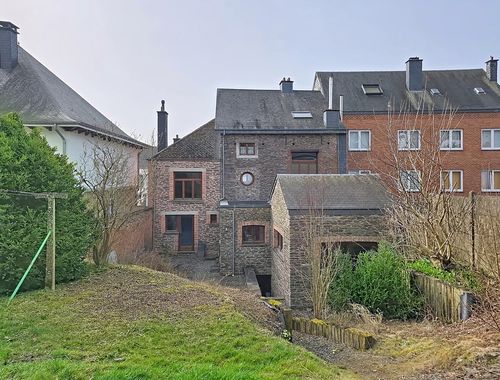                                         Maison de maître à vendre à Gedinne, € 235.000

