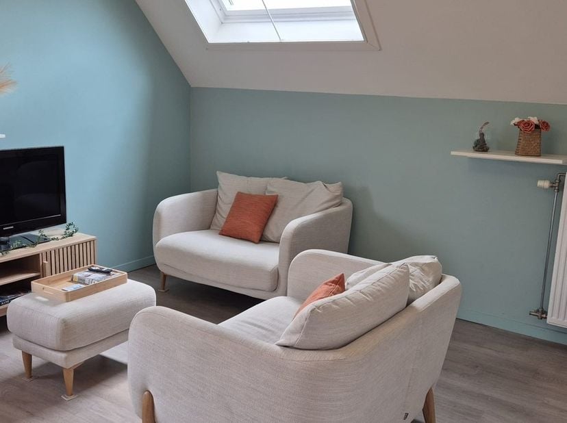 Gezellige bemeubelde studio met mezzanine te huur.<br />
<br />
Op zoek naar een instapklare woonst?<br />
Deze charmante, volledig bemeubelde studio