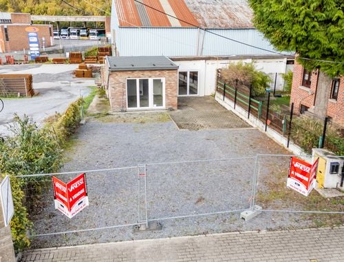                                         Rez-de-chaussée commercial à vendre à Visé, € 159.000
