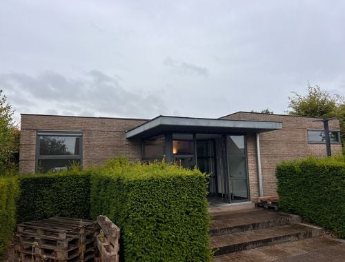                                         Kantoorgebouw te koop in Harelbeke, € 875.000
