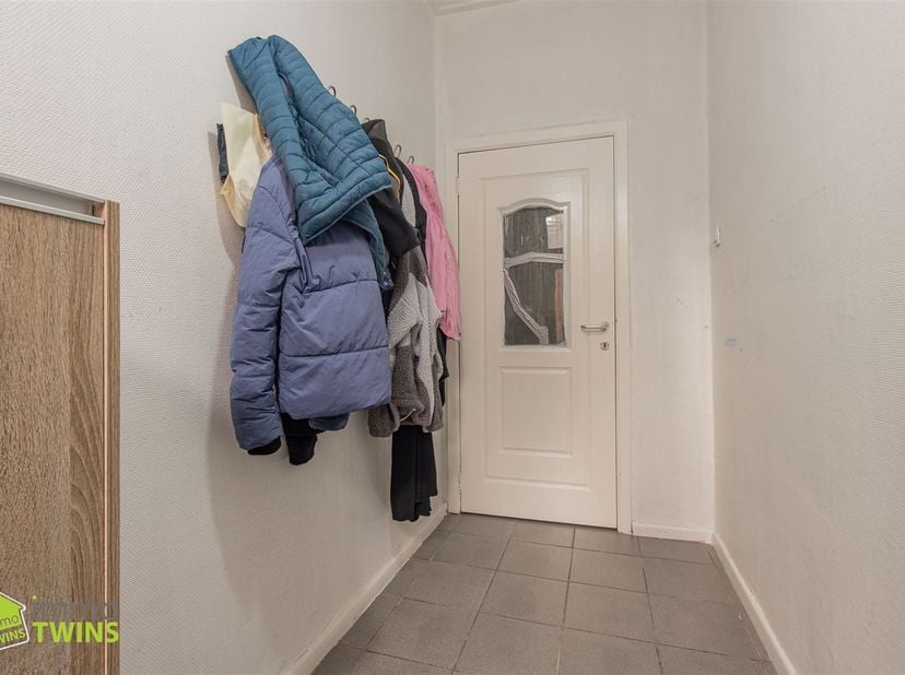 Charmante gezinswoning in het hart van Dendermonde<br />
Op een uiterst centrale én rustige locatie vinden we deze karaktervolle woning met drie volw