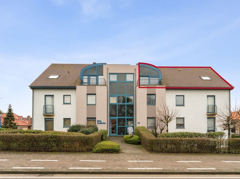 Te koop: licht en verzorgd appartement in Koksijde, met zongerichte terrassen, garage in de residentie en een prachtig vrij zicht Dit appartement uit
