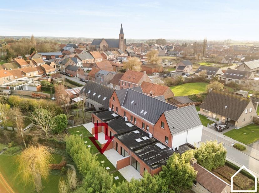 Ruime gerenoveerde woning met 3 slpks, garage, carport en tuin<br />
<br />
Omschrijving<br />
<br />
In Residentie Poorterhof stellen wij u deze bijz