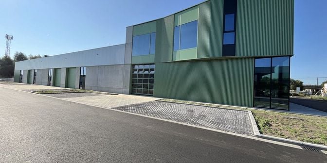 Bedrijfsvastgoed te huur in Gouverneur Roppesingel 12, 3500 Hasselt