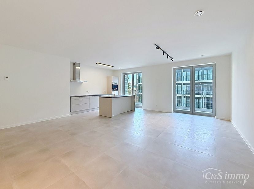 Un appartement élégant et économe en énergie (env. 112 m²) doté d'une grande terrasse offrant une vue magnifique sur le port de plaisance. Ce projet u
