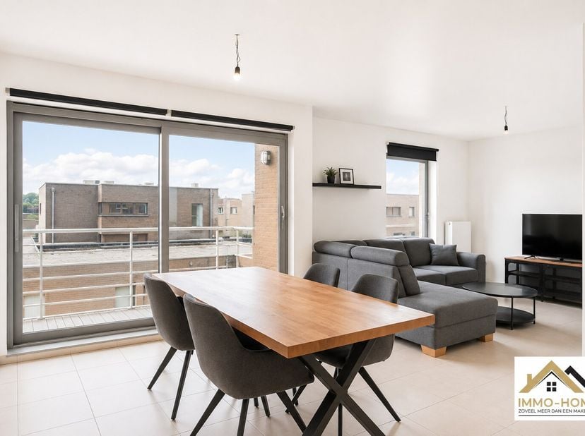 Dit appartement is gelegen op de eerste verdieping van een recent complex, op de rand van het centrum van Lochristi met alle voorzieningen vlakbij. Vi