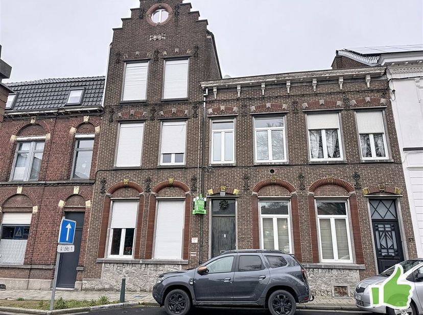 Immeuble en plein coeur du centre ville de Mouscron <br />
Actuellement composé de 5 entités locatives de plus de 28 m2 ( exempté de permis de locatio