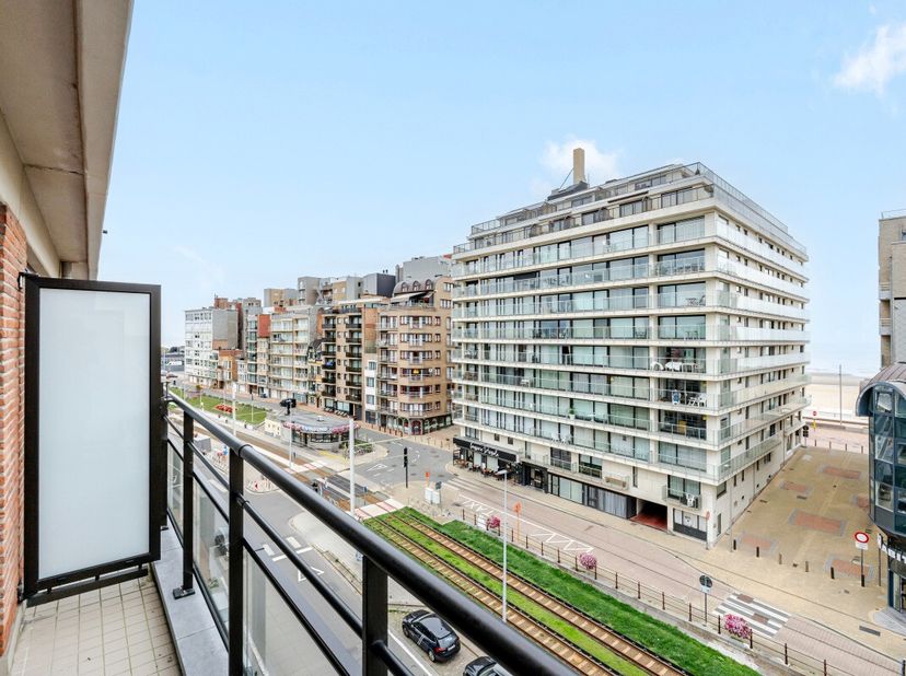 Appartement te koop in De Smet de Naeyerlaan 4 bus D6,
                    8420 Wenduine