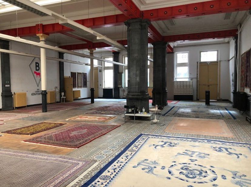 Commercieel handelspand (1.000m²) te huur en te koop  voor horeca/winkel/kantoren/showroom, etc...in een winkelwandelstraat in het centrum van Antwerp