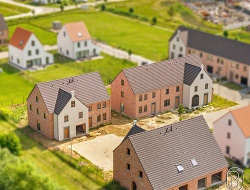                             à
